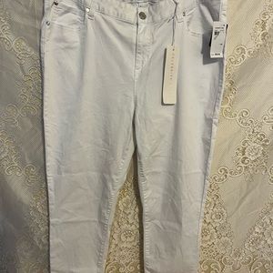 NWT Celebrity Pink 20/22 White Skinny Jean ‘Jayden Skinny’